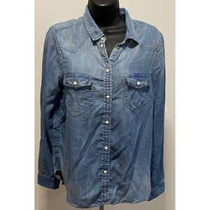 American Eagle Outfitters Womens Size M Chambray Shirt Boyfriend Fit